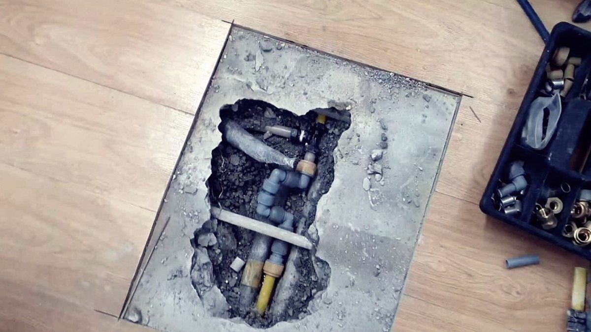 작업 전 양생·보양 — 가구와 바닥을 덮고 시작한다